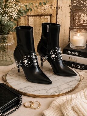 Jessica Simpson Crystal Chain Heel Ankle Booties | Black Pointed Toe | Size 8.5